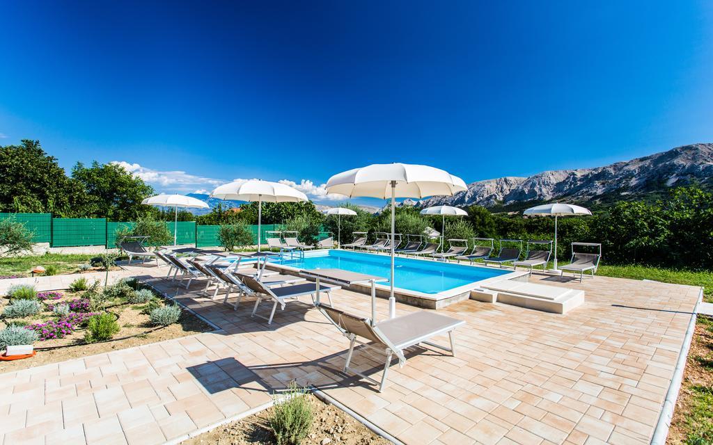 Apartments Viktorija บัชกา ภายนอก รูปภาพ