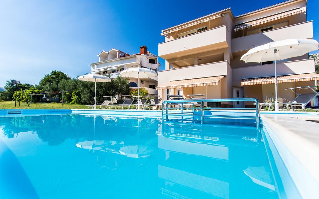 Apartments Viktorija บัชกา ภายนอก รูปภาพ